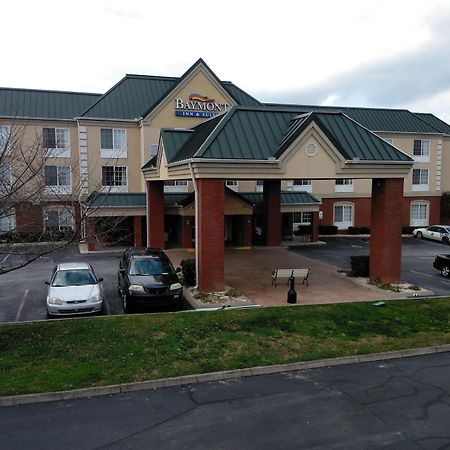 Baymont By Wyndham Clinton Hotel Екстериор снимка
